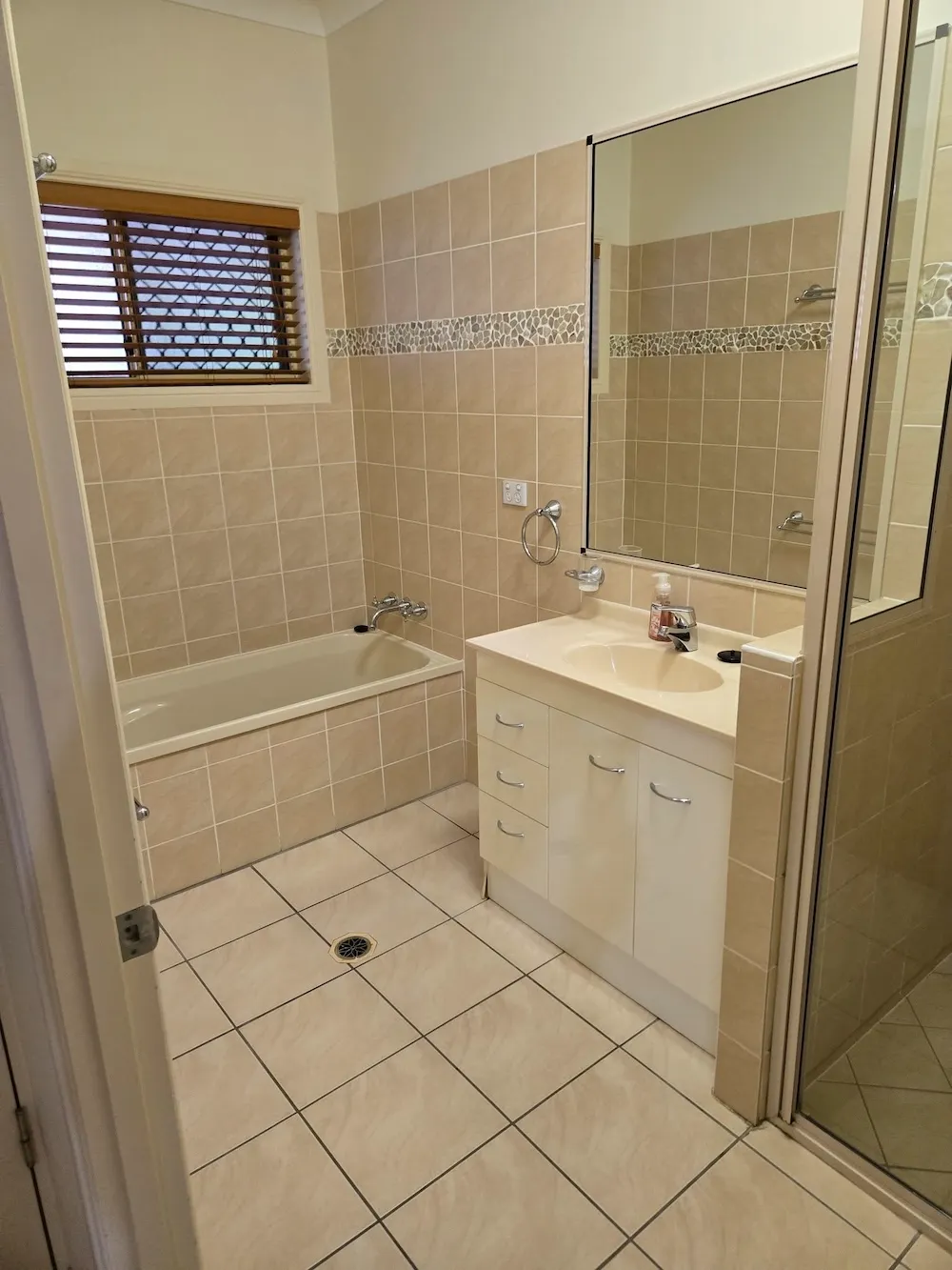 Clean kitchen finished by our Townsville team